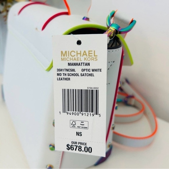 EUC beautiful Michael Kors Manhattan cross body bag with detachable strap. - Picture 9 of 9